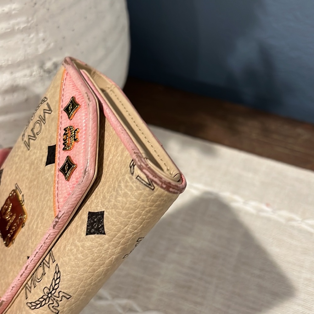 Authentic MCM Wallet - Picture 14 of 16